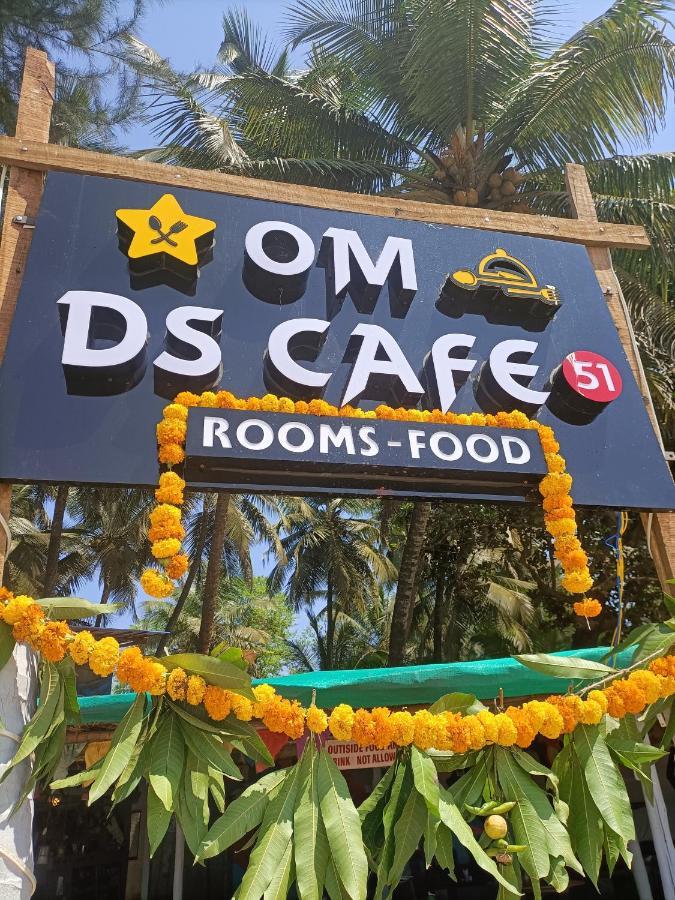 Om D S Cafe 51 & Beach Stay Gokarna  Exterior foto