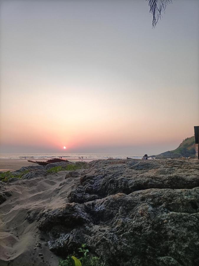 Om D S Cafe 51 & Beach Stay Gokarna  Exterior foto