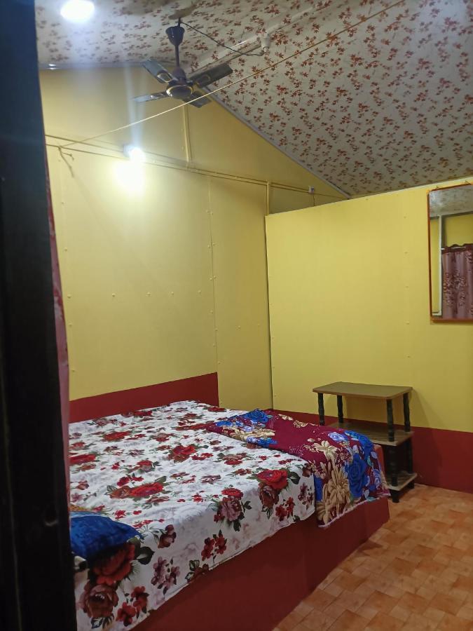 Om D S Cafe 51 & Beach Stay Gokarna  Exterior foto