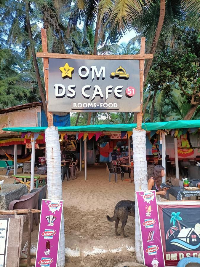 Om D S Cafe 51 & Beach Stay Gokarna  Exterior foto