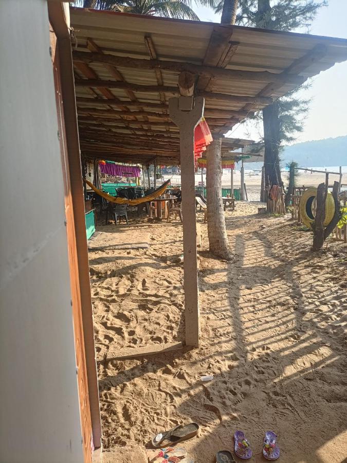 Om D S Cafe 51 & Beach Stay Gokarna  Exterior foto