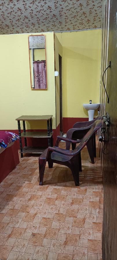 Om D S Cafe 51 & Beach Stay Gokarna  Exterior foto