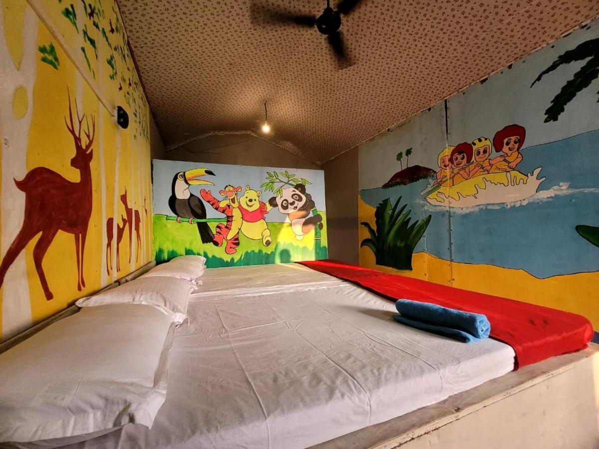 Om D S Cafe 51 & Beach Stay Gokarna  Exterior foto