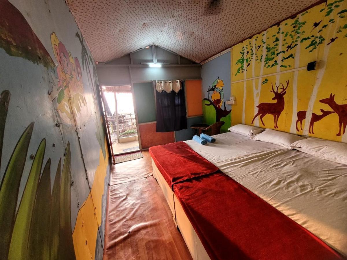 Om D S Cafe 51 & Beach Stay Gokarna  Exterior foto