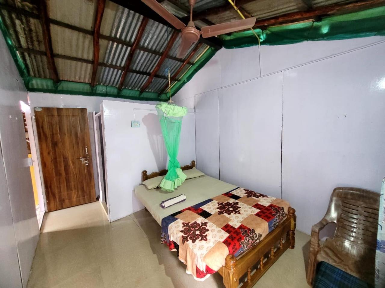 Om D S Cafe 51 & Beach Stay Gokarna  Exterior foto